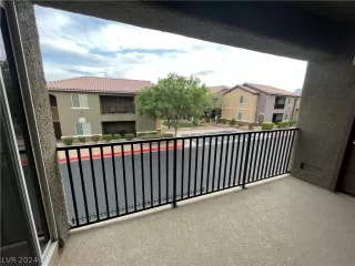 Photo #1: 2590135 Listing 