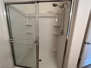 Photo #5: 2590135 Listing 