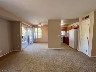 Photo #6: 2590142 Listing 