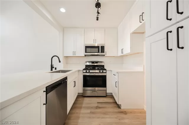 MLS: 2590143 Condo For Sale