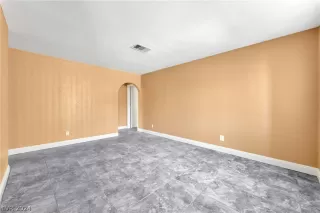 Photo #3: 2590154 Listing 