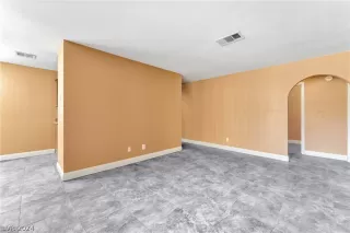 Photo #4: 2590154 Listing 