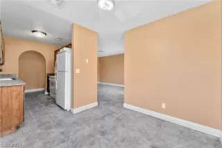 Photo #6: 2590154 Listing 