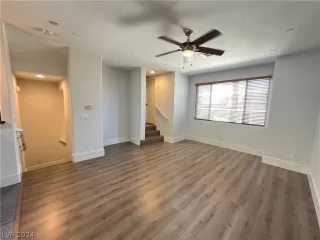 Photo #4: 2590158 Listing 