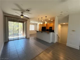 Photo #6: 2590158 Listing 