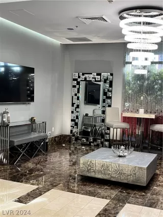 Photo #4: 2590192 Listing 