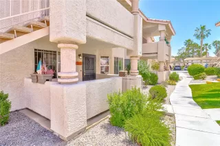 Photo #2: 2590195 Listing