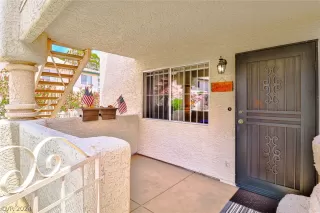 Photo #5: 2590195 Listing