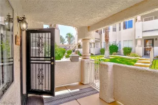 Photo #6: 2590195 Listing