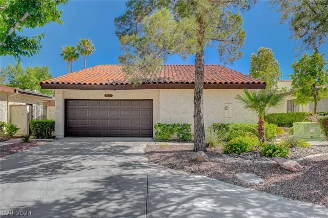 MLS: 2590230 Condo For Sale