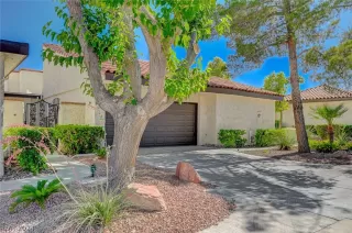 Photo #2: 2590230 Listing