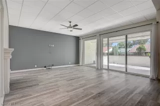 Photo #5: 2590230 Listing