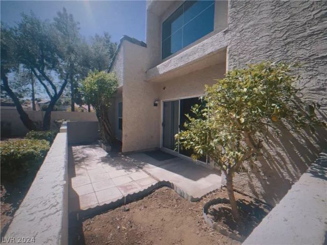 MLS: 2590236 Condo For Sale