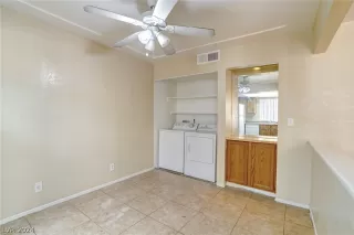 Photo #5: 2590239 Listing 