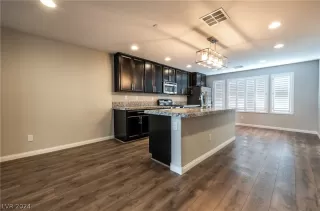 Photo #4: 2590242 Listing 