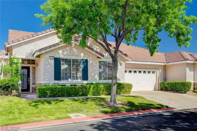 MLS: 2590278 Condo For Sale