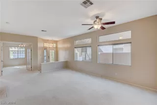 Photo #3: 2590278 Listing