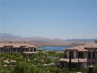 Photo #1: 2590279 Listing 