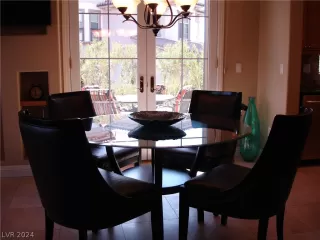 Photo #2: 2590279 Listing 