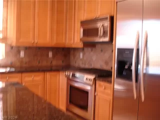 Photo #5: 2590279 Listing 