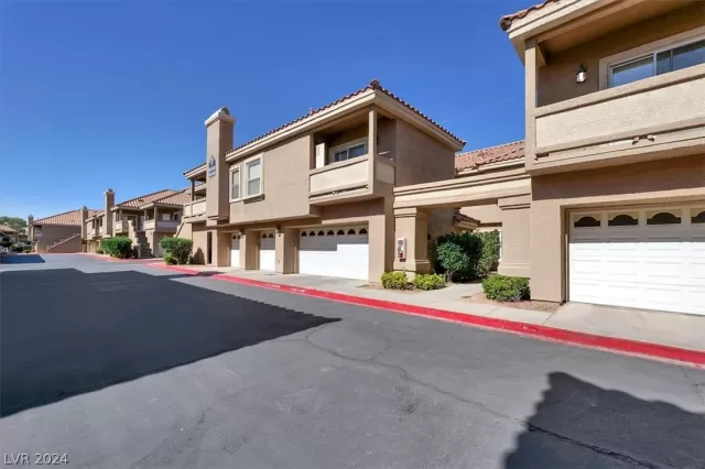 MLS: 2590289 Condo For Sale