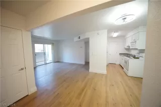 Photo #5: 2590290 Listing 