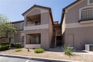 Photo #3: 2590307 Listing