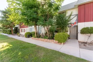 Photo #3: 2590316 Listing