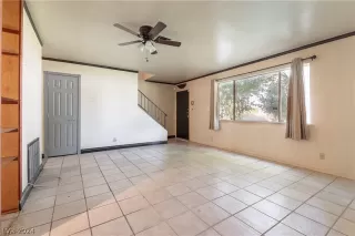 Photo #6: 2590316 Listing