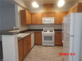 Photo #3: 2590331 Listing 