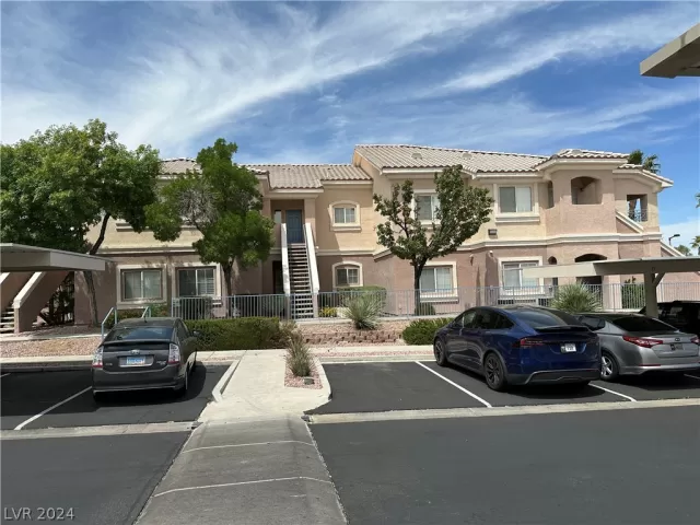 MLS: 2590362 Condo For Sale