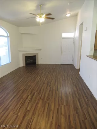Photo #3: 2590367 Listing 