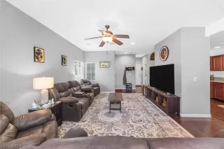 Photo #3: 2590376 Listing 