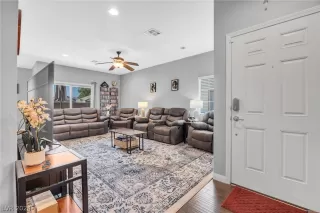 Photo #5: 2590376 Listing 