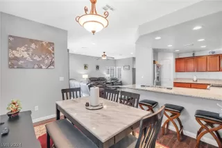 Photo #6: 2590376 Listing 