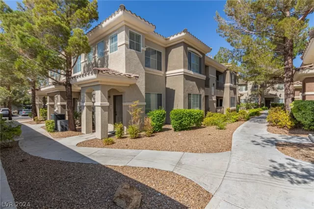 MLS: 2590396 Condo For Sale