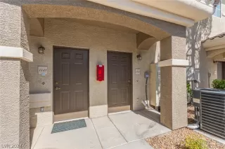 Photo #2: 2590396 Listing