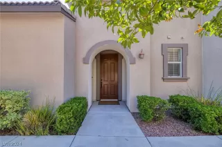 Photo #4: 2590401 Listing