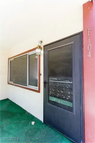 Photo #2: 2590439 Listing