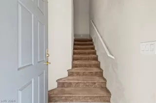 Photo #5: 2590450 Listing