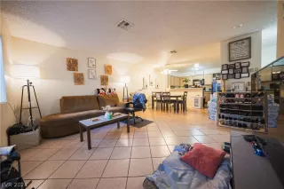 Photo #3: 2590464 Listing