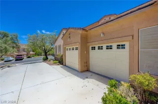 Photo #3: 2590485 Listing