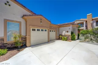 Photo #4: 2590485 Listing