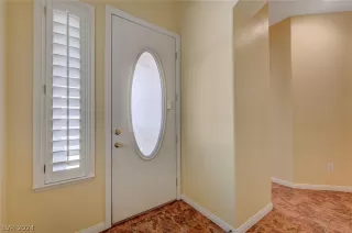 Photo #6: 2590485 Listing