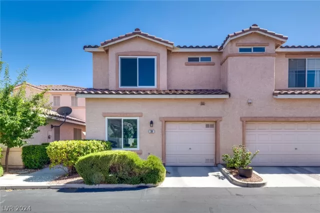 MLS: 2590511 Condo For Sale