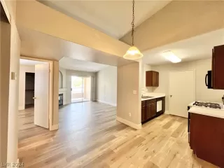 Photo #6: 2590513 Listing 