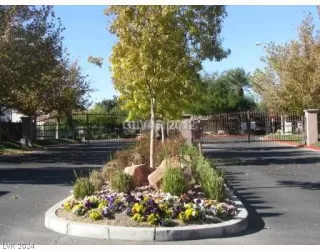 Photo #1: 2590524 Listing 