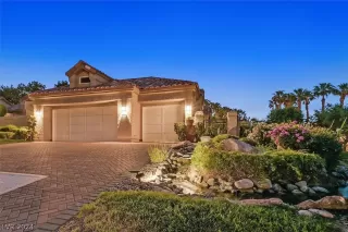 Photo #6: 2590538 Listing 