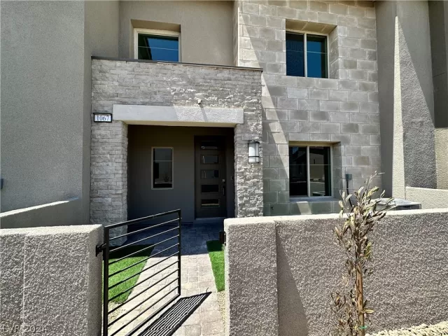 MLS: 2590558 Condo For Sale