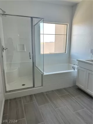 Photo #3: 2590558 Listing 